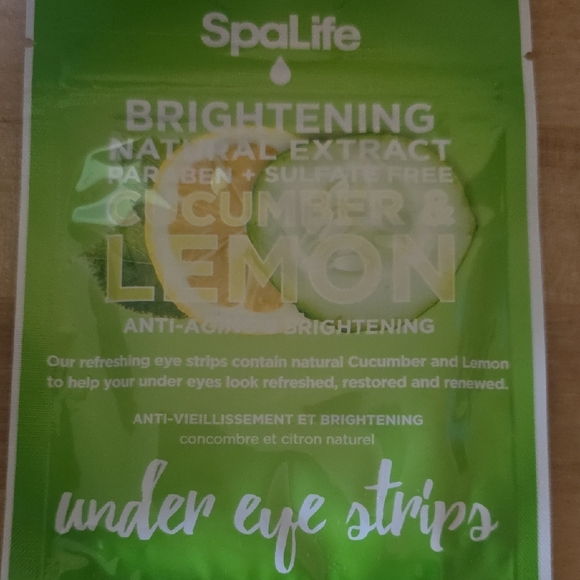 Anti Aging Hydrating Collection in White Basket Bundle - Picture 4 of 9